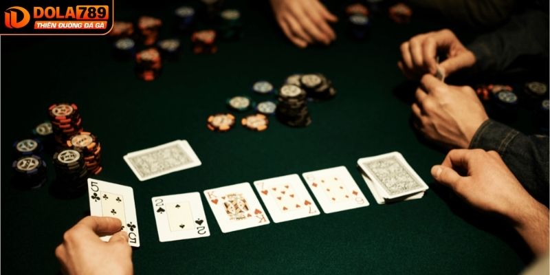 Bạn nên học cách chơi poker trước khi bắt đầu